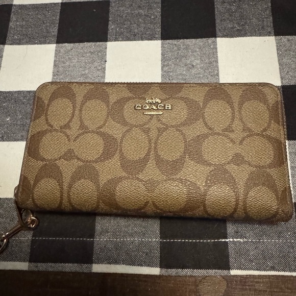 Coach Tan Signature Zip Wallet - Picture 1 of 3